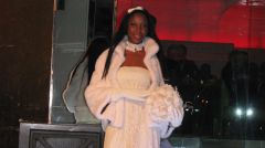 LAURA FASHION ABBIGLIAMENTO & ACCESSORI Flavio Castellani Guess Divina Mary Depp kaos AnnaRita N | Sfilata di moda presso Bobadilla feeling Club