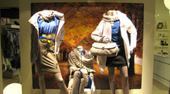 LAURA FASHION ABBIGLIAMENTO & ACCESSORI Flavio Castellani Guess Divina Mary Depp kaos AnnaRita N | Vetrine